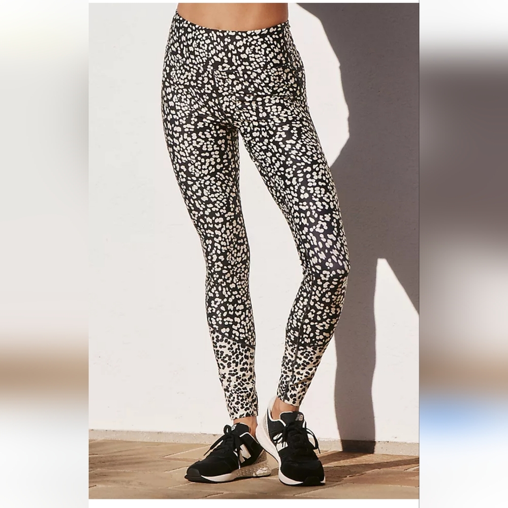 Kachel x Anthropologie leopard print leggings